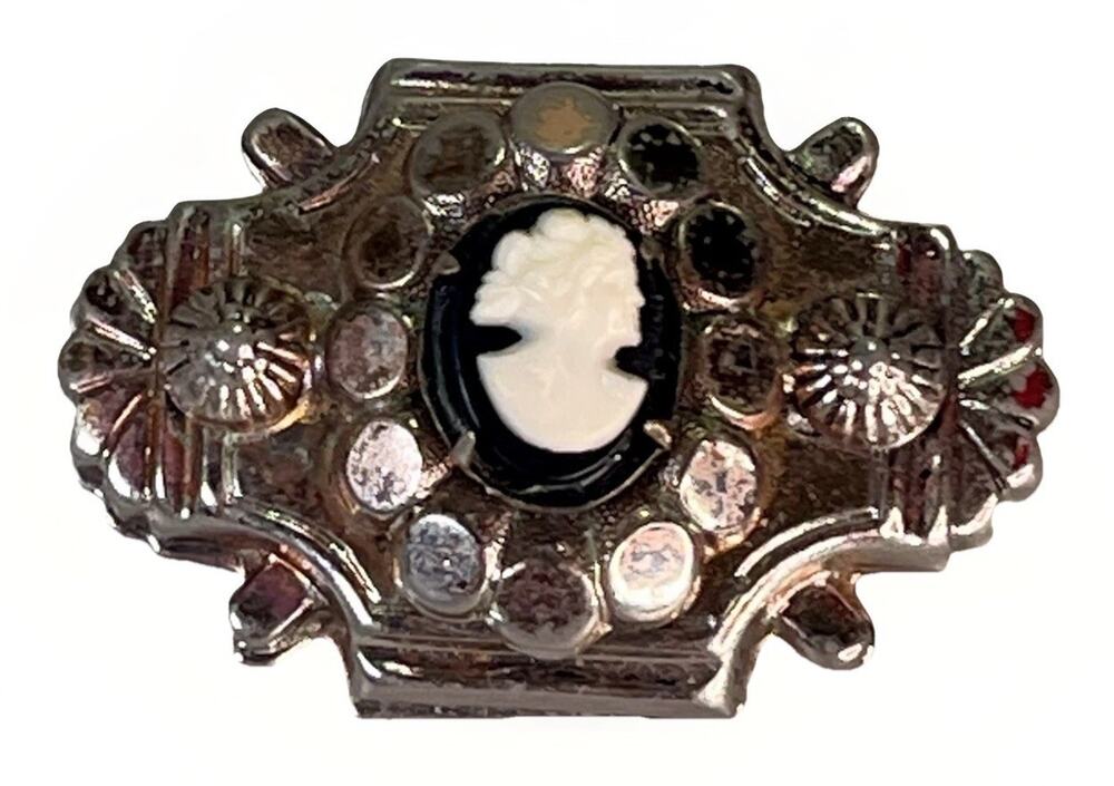 Vintage Cameo Brooch Pin Silver Tone Floral Oval Portrait 1.5” 8.2g